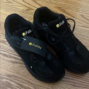 FitVille Wide Width Men's Black Sneakers